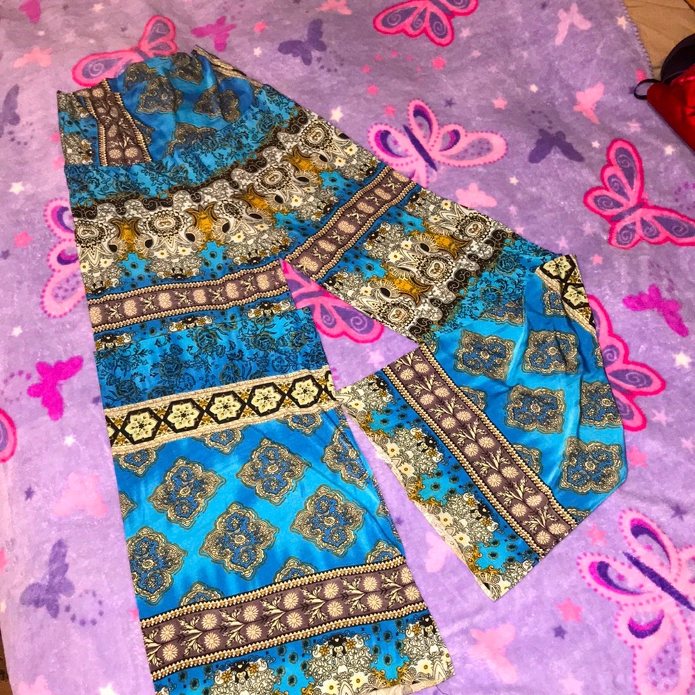 Gorgeous wide leg pants, size medium, COLOR 5